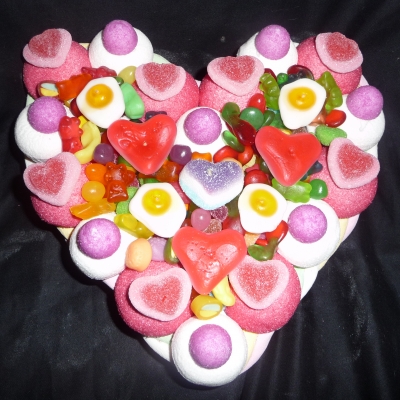 [Image: gateau-de-bonbons-coeur-20-0.jpg]