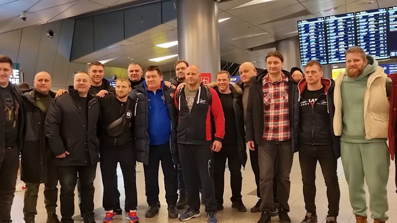 Празно летище посрещна Фьодор Емеляненко в Москва