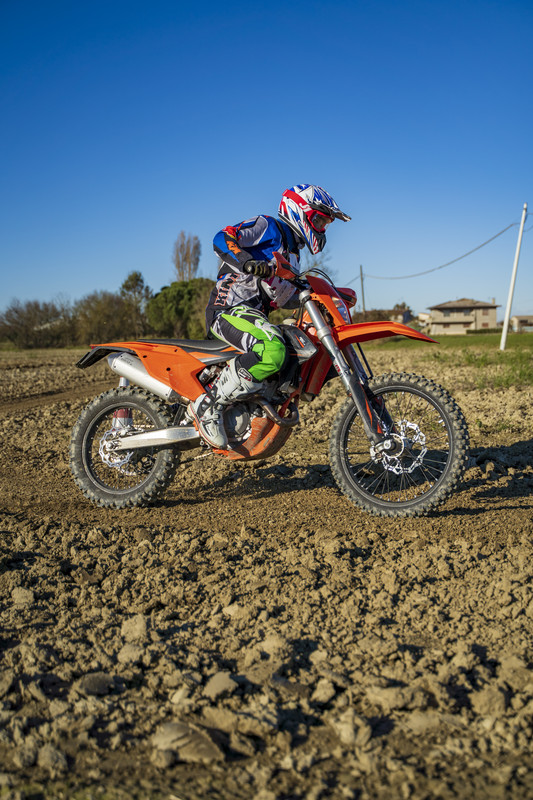 FD98DBB9-4189-44F1-BF22-A366ED8D6291