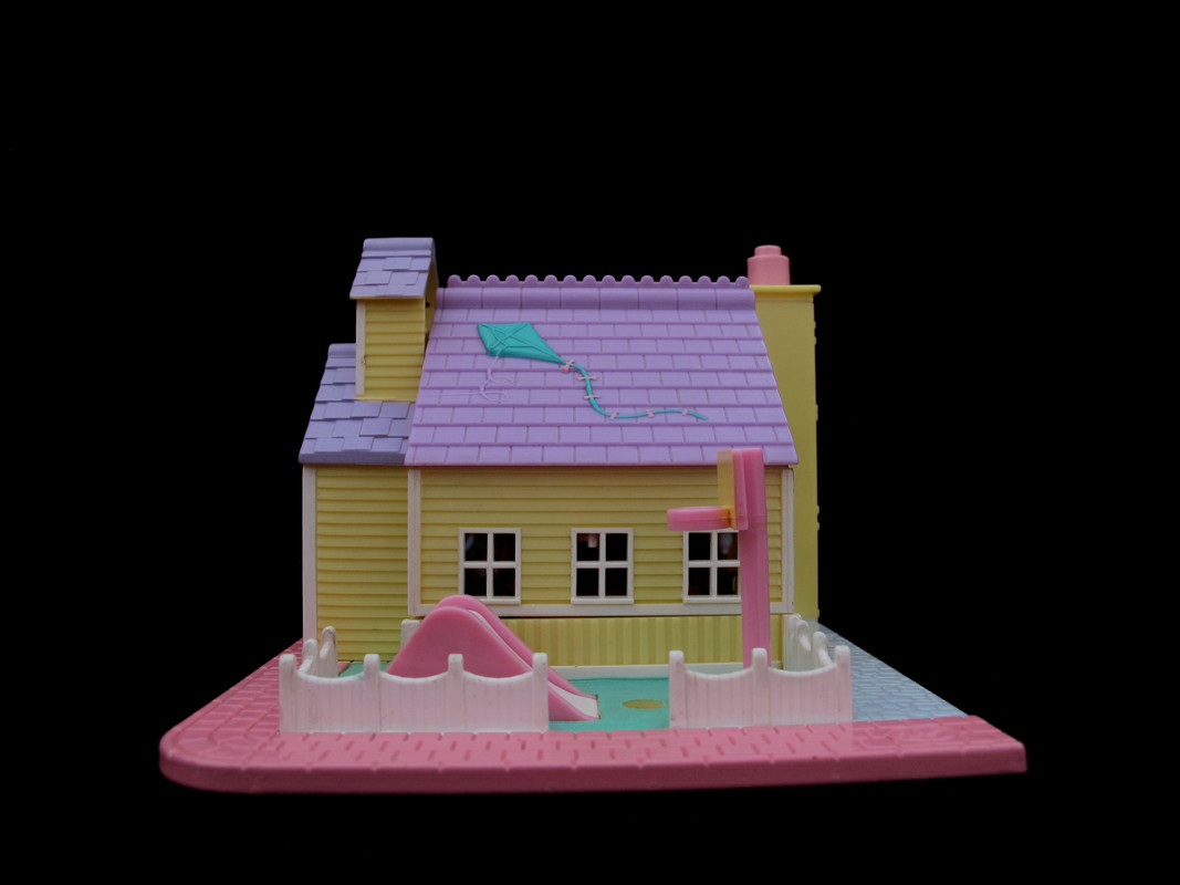 1993 Schoolhouse Polly Pocket (1)