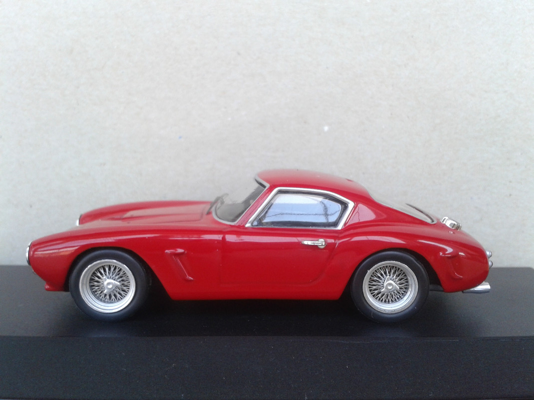 1959 Ferrari 250 GT Berlinetta SWB (Hot Wheels Elite) (10)
