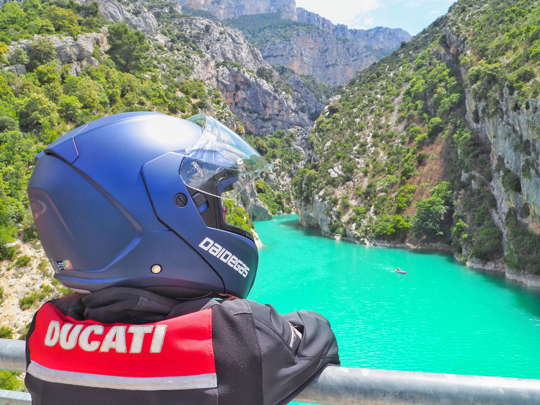 131D3C50-A0FD-4037-B1DF-FE9706B3B83D