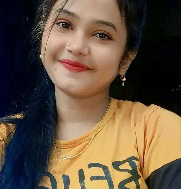 Beautiful desi Bhabhi horney masterbating wet pussy