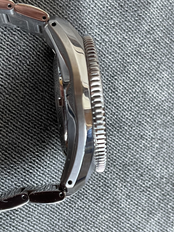 D5B757E2-2CF0-4E97-AAEC-8B4333056F15