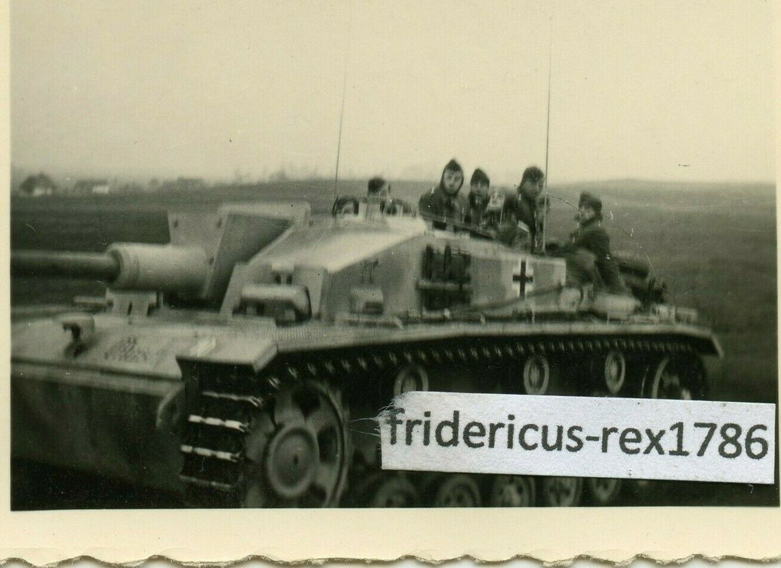 J7 Foto 5 Sturmgeschütz StuG Abt. Batterie Luftwaffe Panzerjäger Geschütz Maud