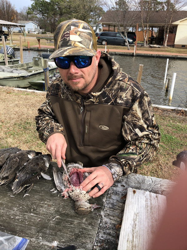 12-17-19-Joey-Ivey-cleaning-ducks-first-time-Buck-493-Waterfow.jpg