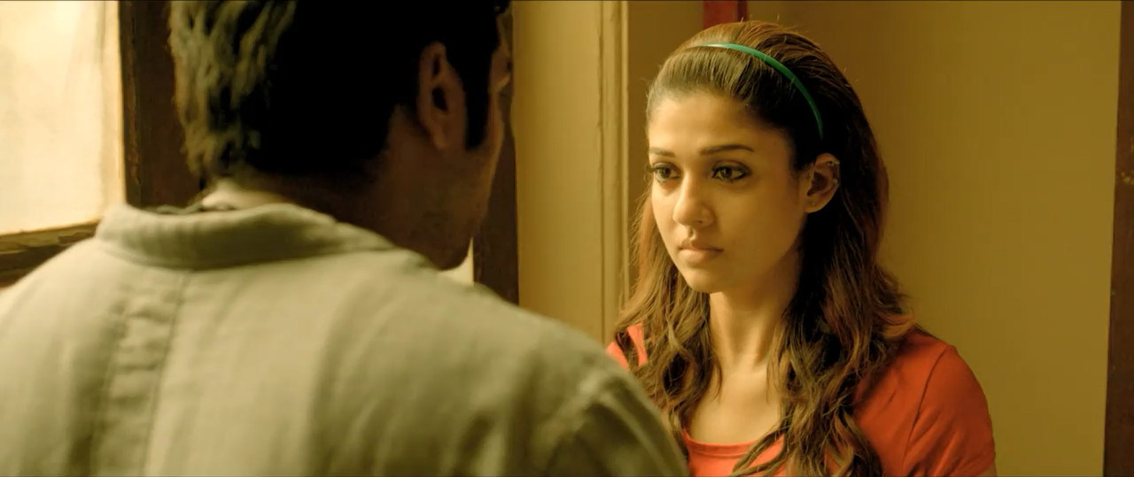 Naanum Rowdydhaan 2015 WebRip [Tamil] 480p, 720p ESub Screenshot