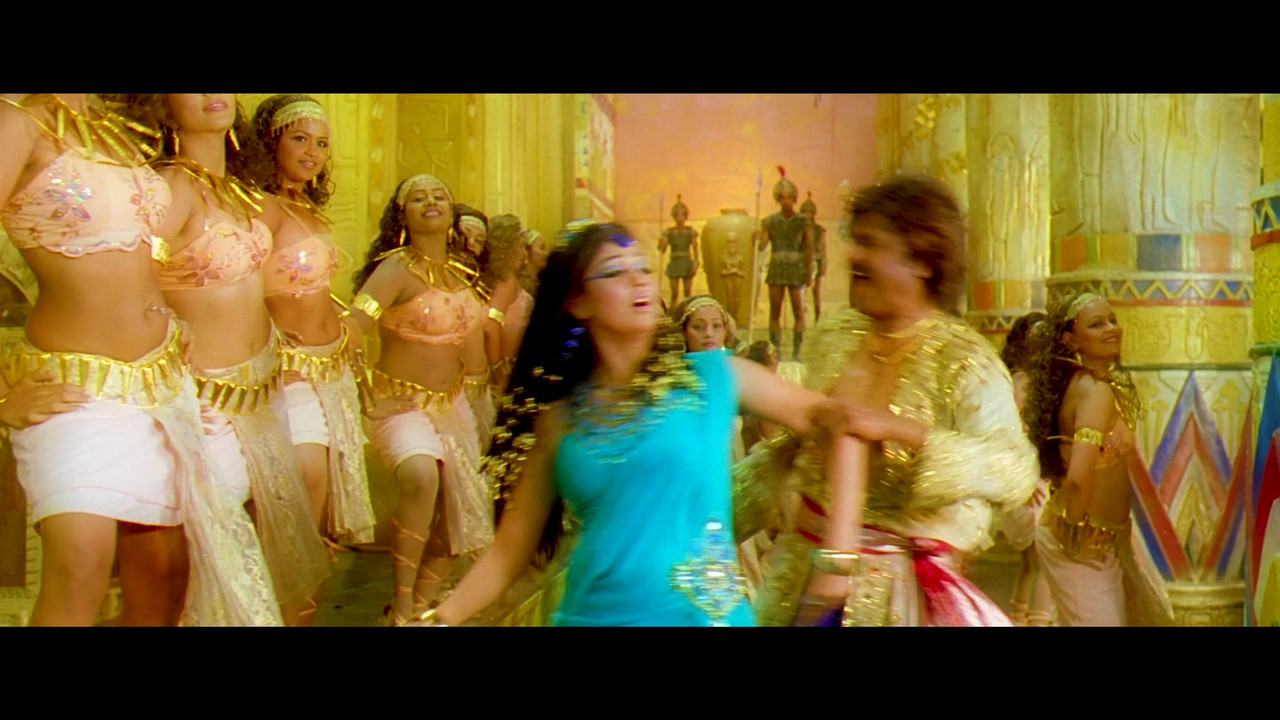Nayanthara Hot Song 02 From Kuselan 2008 4k.mp4_snapshot_03.17_[2020.12.02_22.29.01]