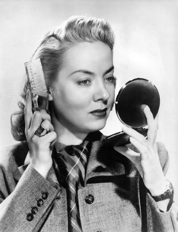 Audrey_Totter_b85