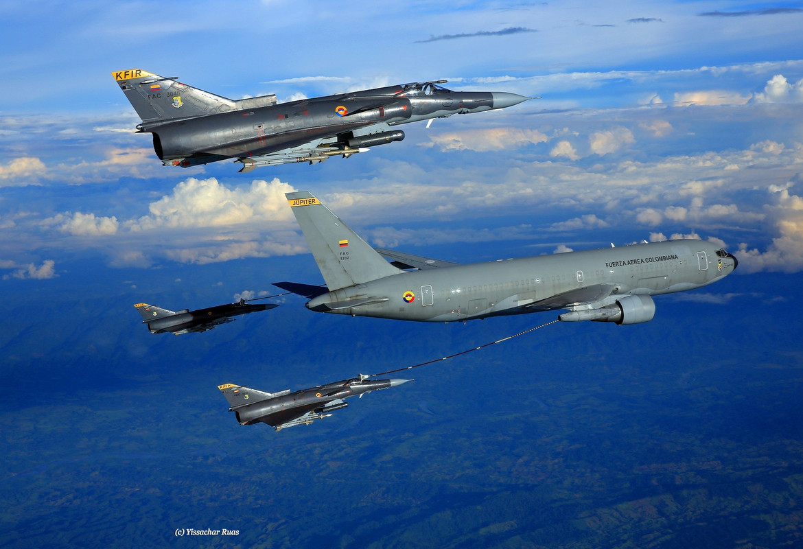 FAC  Boeing KC-767 200ER MMTT01