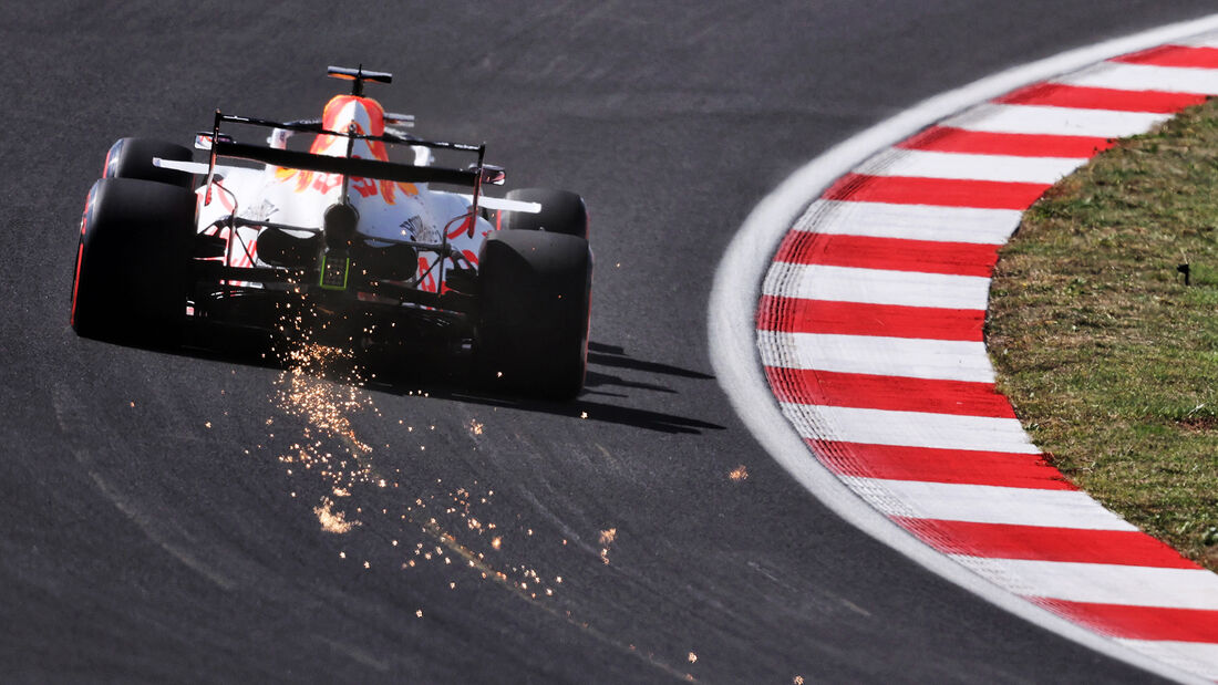 Max-Verstappen-Red-Bull-Formel-1-GP-Tuerkei-Istanbul-8-Oktober-2021-169Gallery-c10523d8-1839429
