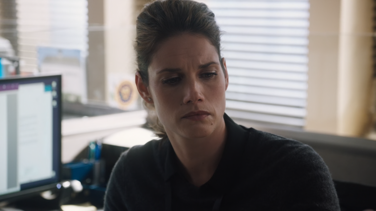 FBI.S01E14.Exposed.1080p.10bit.AMZN.WEB-DL.AAC5.1.HEVC-Vyndros.m