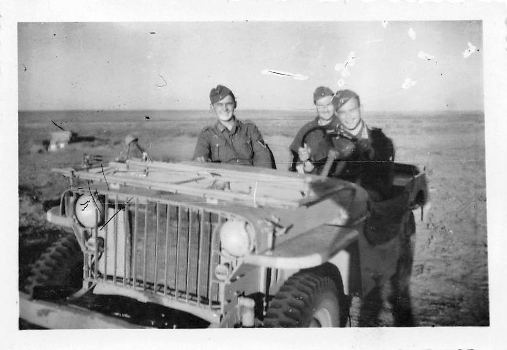 Beute Jeep Willys in Chalkuta Kalmückensteppe Os