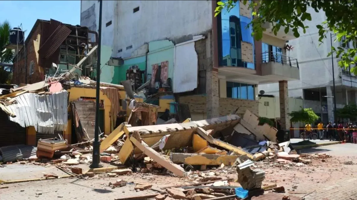 Sismo en Ecuador y Perú deja muertos y destrucción