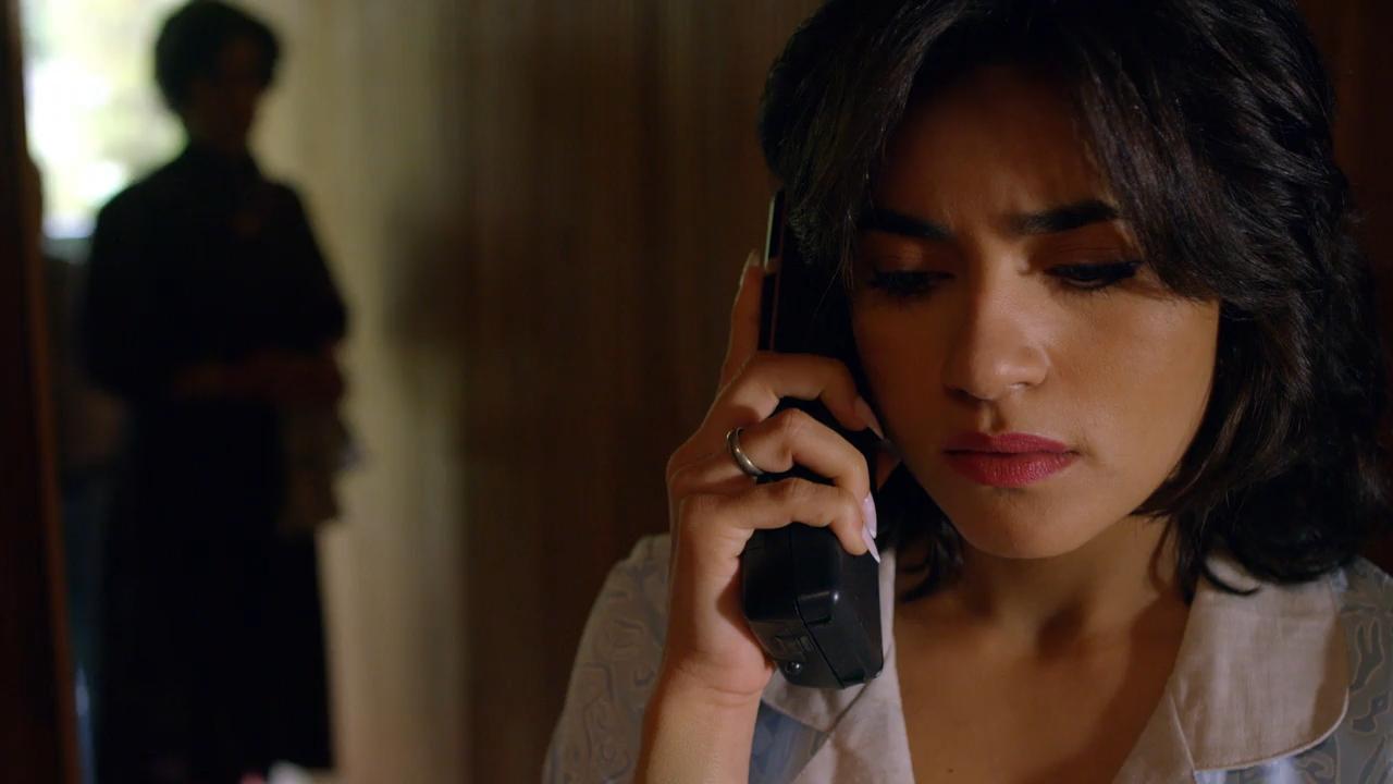 Narcos (2015) Season 1 [Hindi + English] BluRay 480p 720p ESub - Complete Screenshot