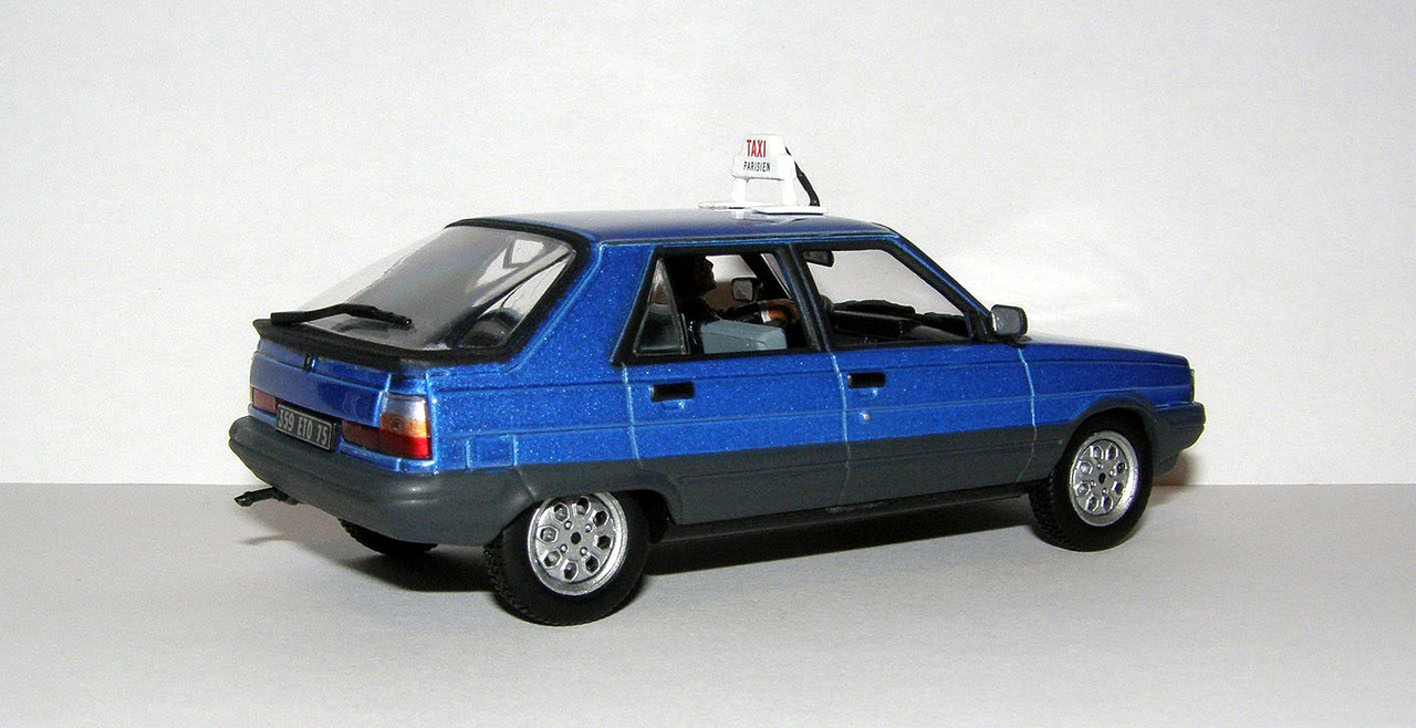 1983 Renault 11 Taxi Paris (Universal Hobbies for GE Fabbri 007#