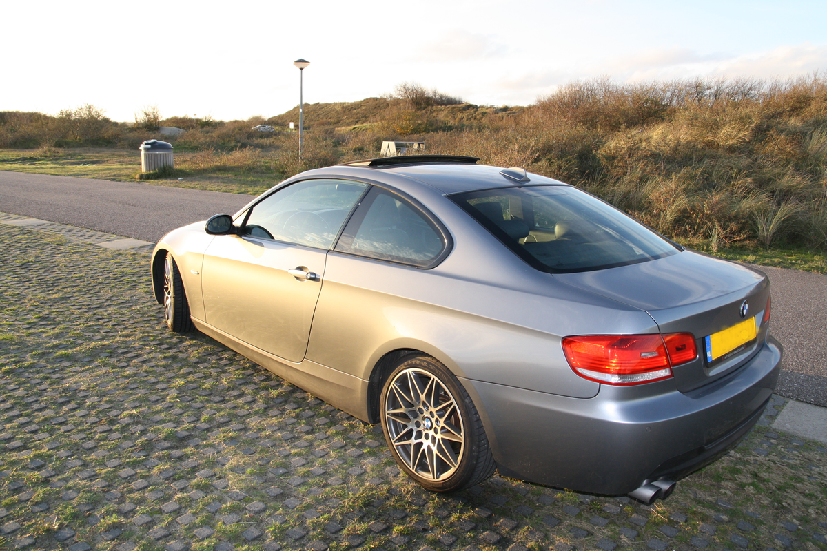 BMW325ii