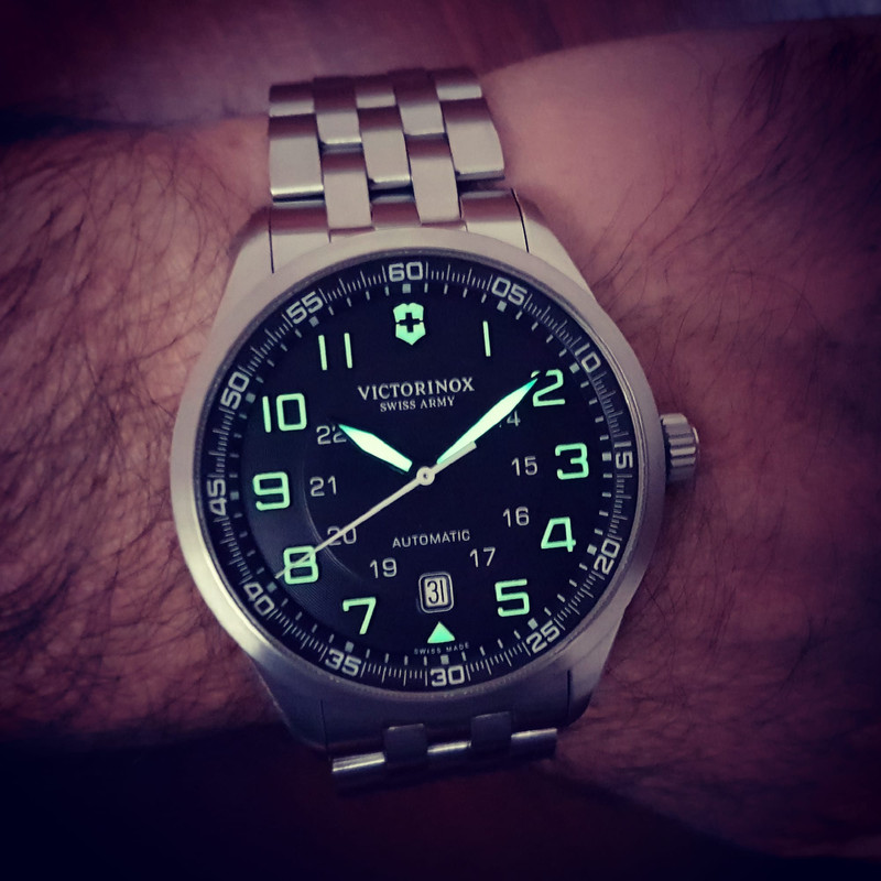 Victorinox Swiss Army AirBoss Mechanical #241508 (2)