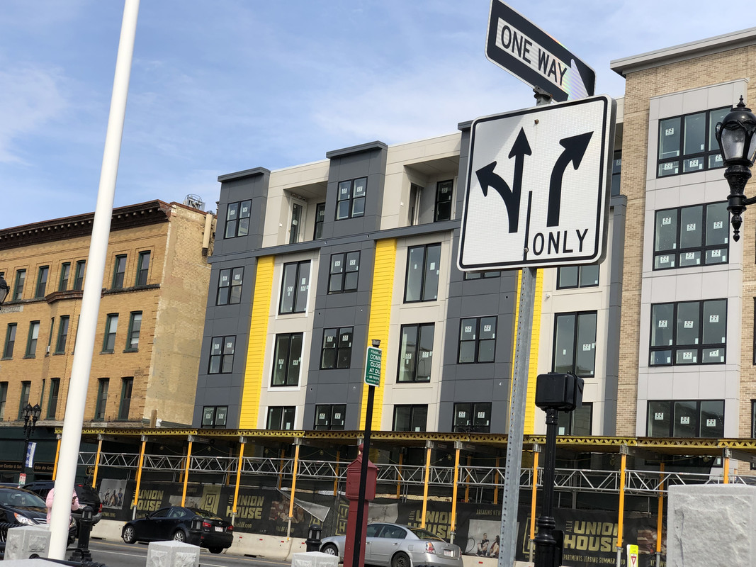 CDBDDE96-0F33-4DA7-8D37-8B7A2C74026F