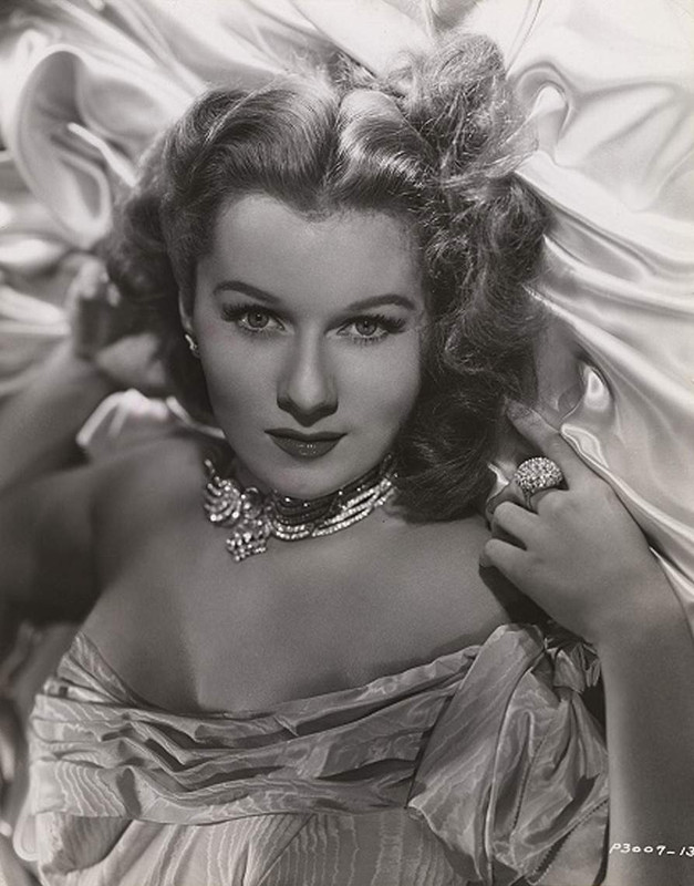 rhonda_fleming_b16
