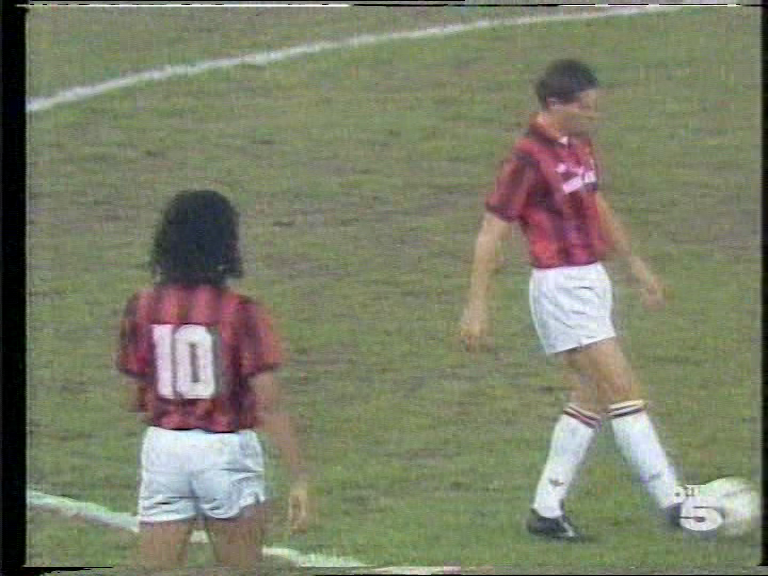 Supercopa de Europa 1990 - Final - Ida - Sampdoria Vs. AC Milán (576p) (Castellano) Vlcsnap-2022-02-11-10h17m16s143