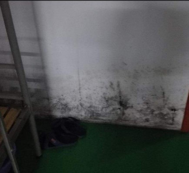 Как живут и сколько зарабатывают сборщики iPhone в Китае