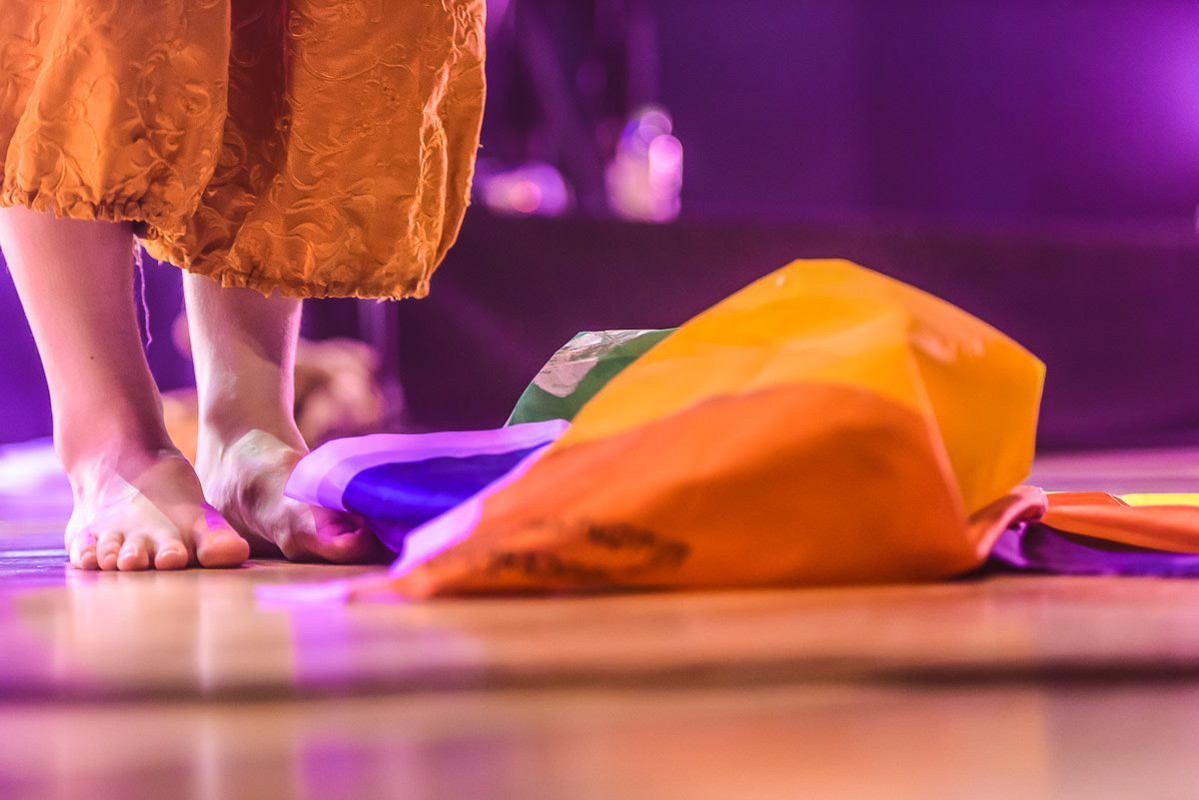 Aurora-Aksnes-Feet-4278581