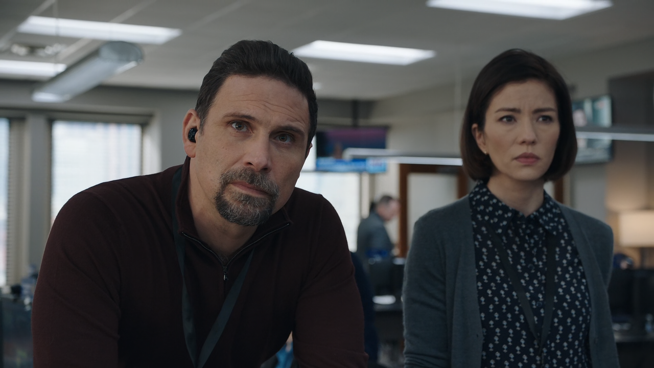 FBI.S03E06.Uncovered.1080p.10bit.AMZN.WEB-DL.DDP5.1.HEVC-Vyndros.mkv_snapshot_25.36_[2021.02.15_04.4