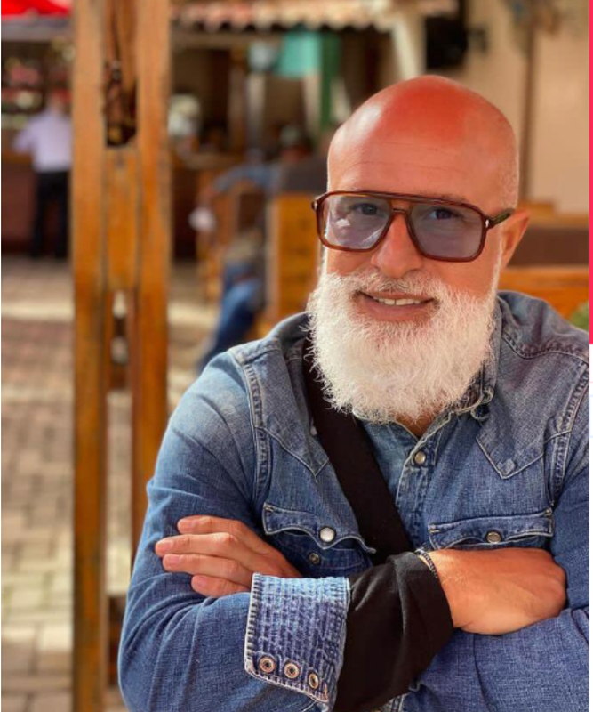 sketch-1666973481678