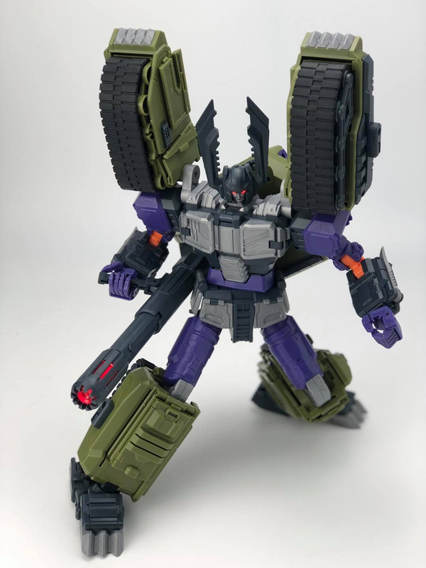 MB-17-MEG-TYRANNO-01