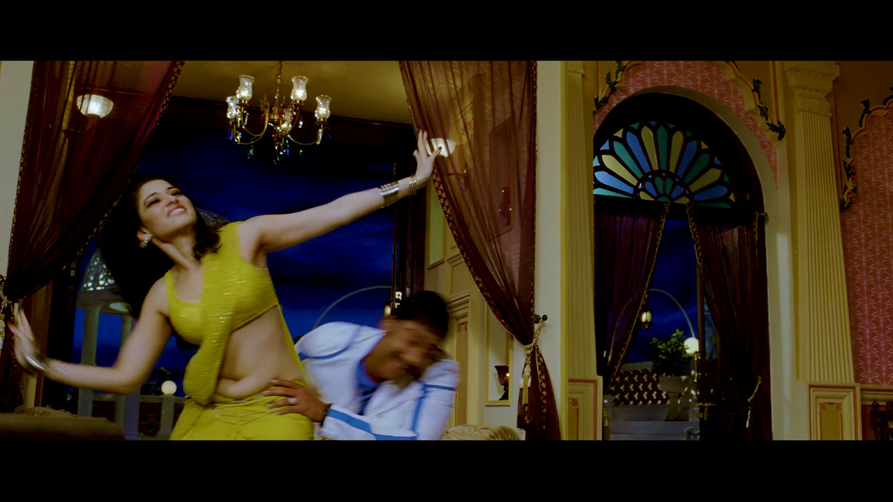 [Image: Tamanna-Hot-Song-From-Himmatwala-Taki-O-...-21-54.jpg]