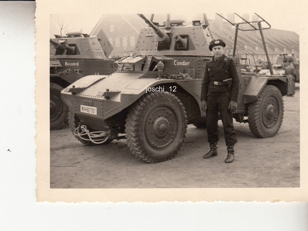 PzAufklärer mit SdKFZ Panhard