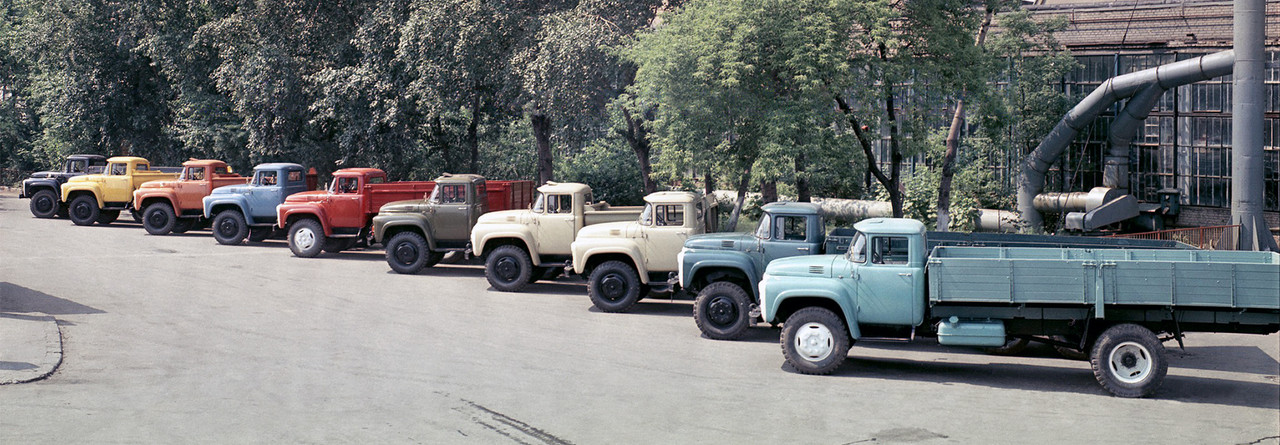 Mid 70s ZiL-130 range factory pic