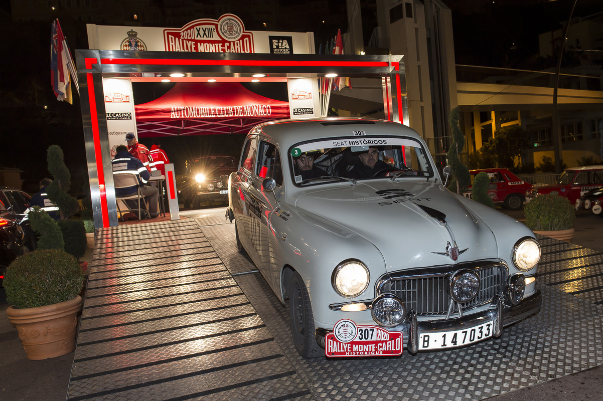 El-SEAT-1400-entre-los-mejores-en-el-Rallye-Monte-Carlo-Historic