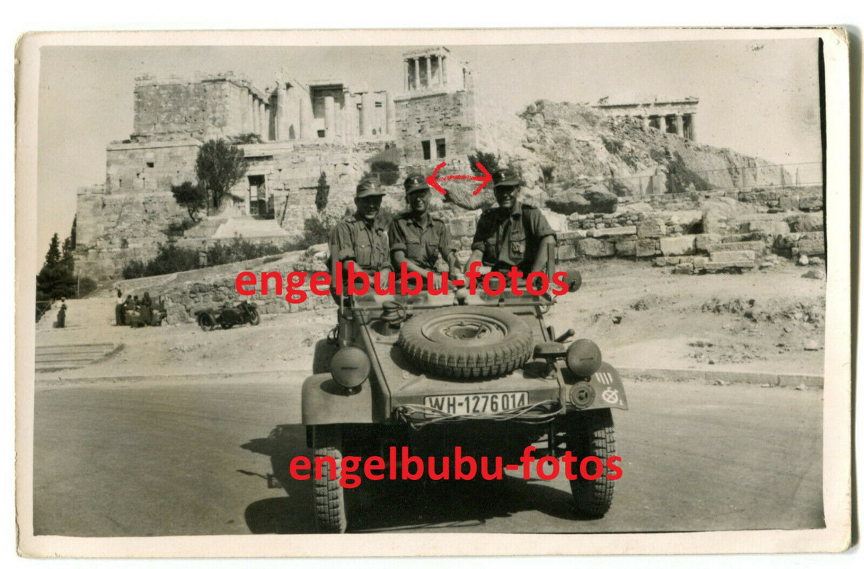 FOTO - Fahrzeug - VW-Kübelwagen - WAPPEN - WH-1276014 - Griechenland - Akropolis