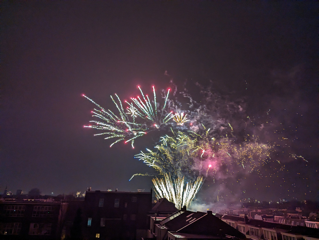 PXL_20221231_232406063