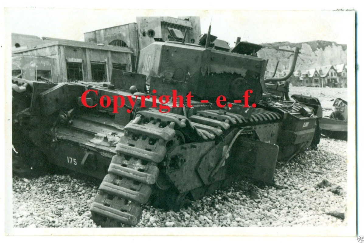 FOTO - PANZER - DIEPPE (NORMANDIE) - Alliierter 