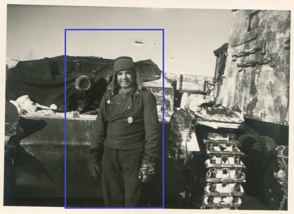 Foto Sturmgeschütz Soldat vor TANK