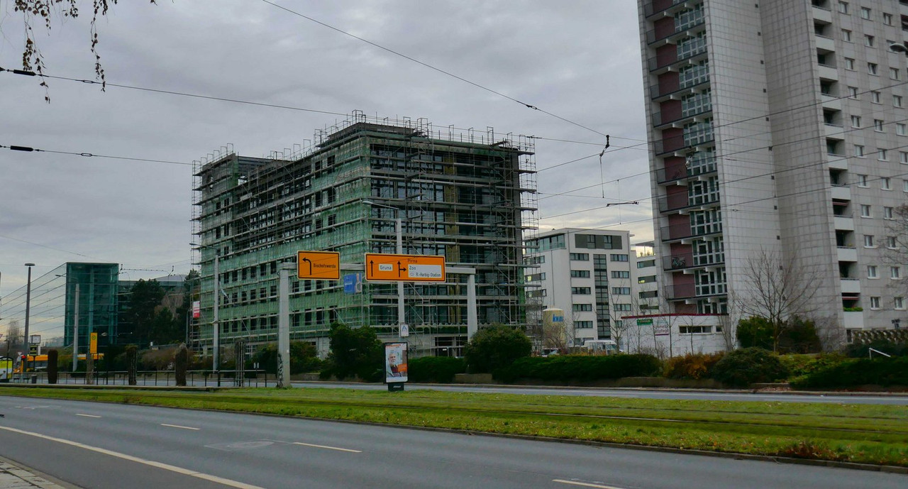 Bild: https://i.postimg.cc/tJWJ32r9/P1140941.jpg