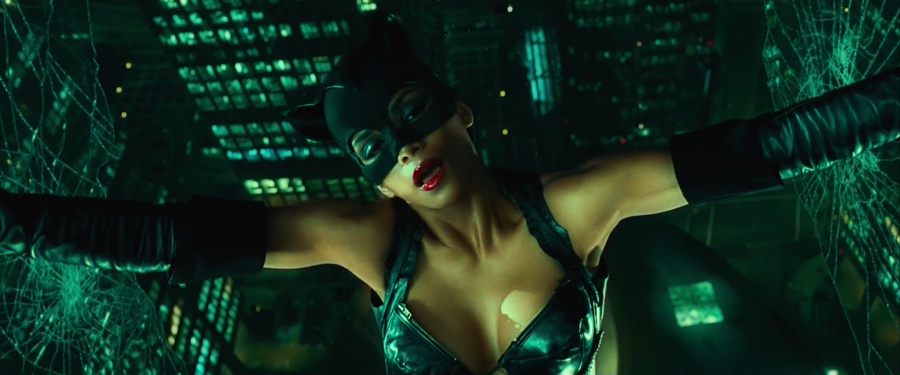 Catwoman 2004 BluRay [Hindi + English] 480p, 720p, 1080p ESub Screenshot
