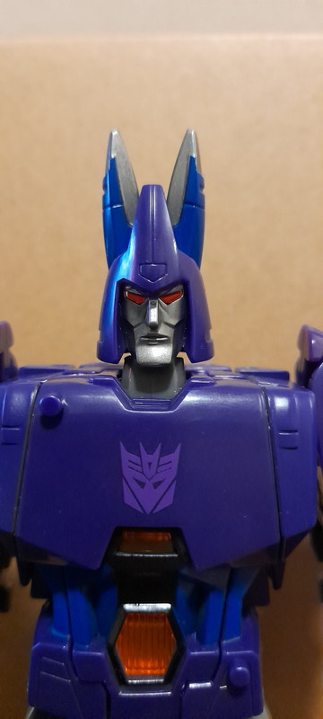 Generations-Selects-Cyclonus-09