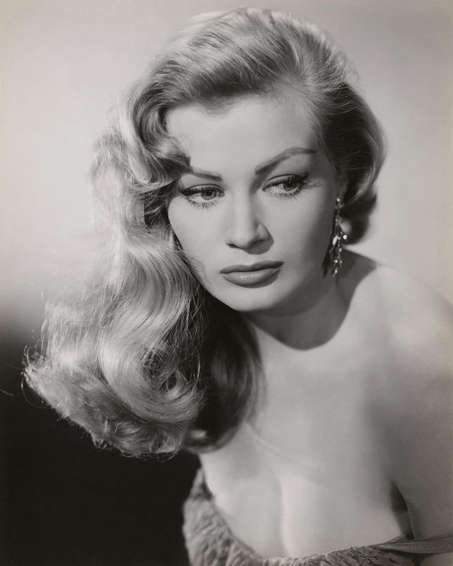 anita_ekberg_mb39