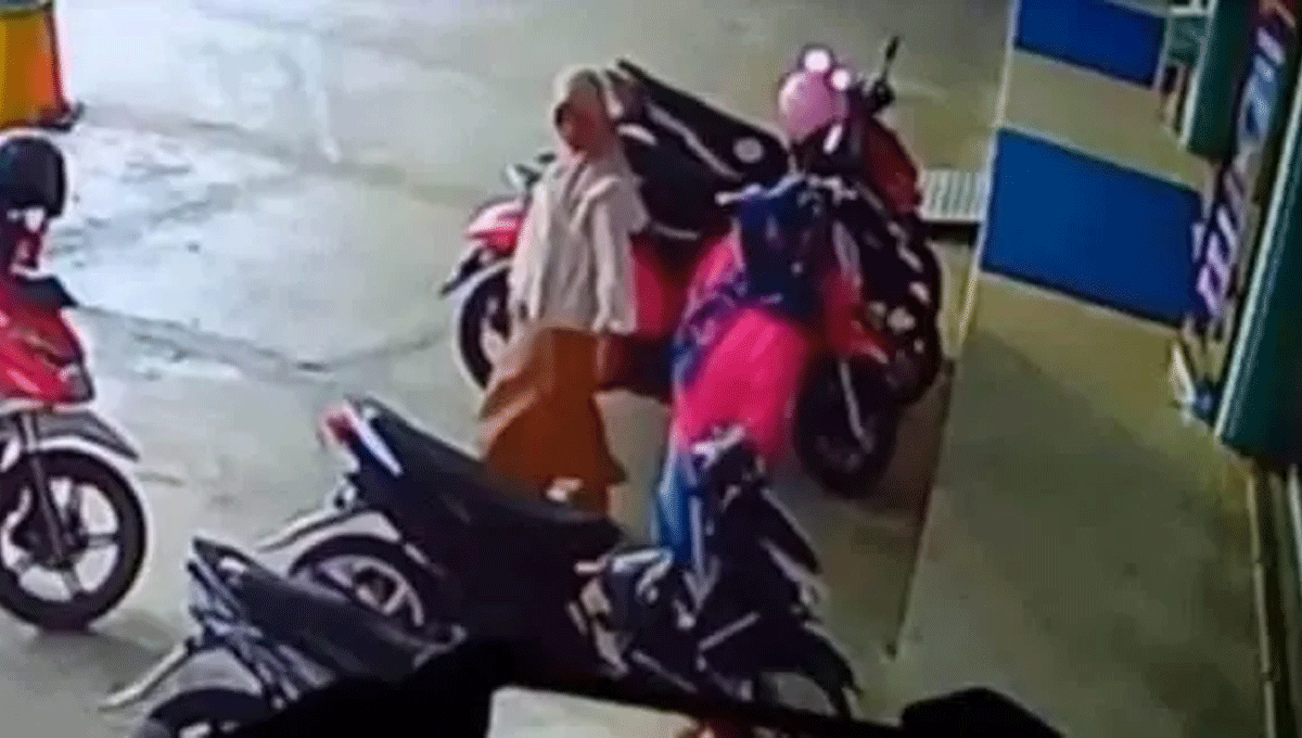 Viral! Wanita Ambil Ponsel di Parkiran, Kembalikan Setelah Video Jadi Sorotan