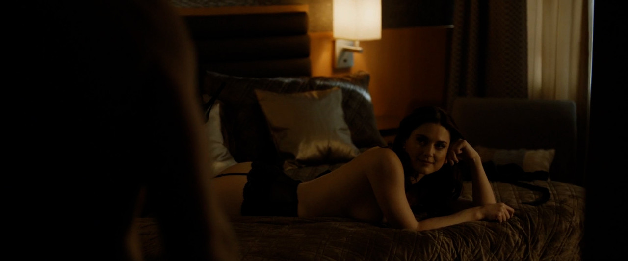 Alexandra.Breckenridge_Zipper.00_00_03_19.Still002