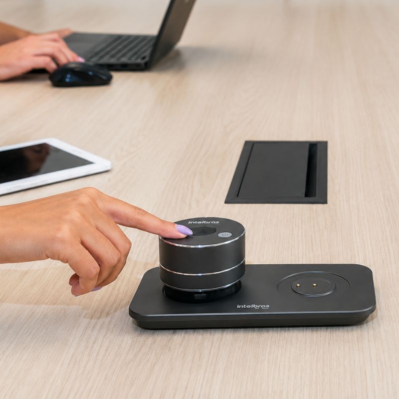 Microfone sem fio omnidirecional de 360 graus na mesa de reuni�es