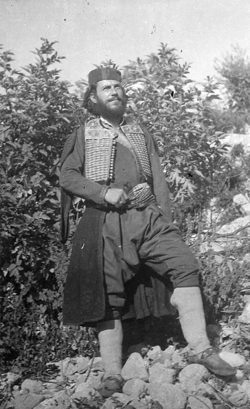 [Слика: Oficiri-1.jpg]