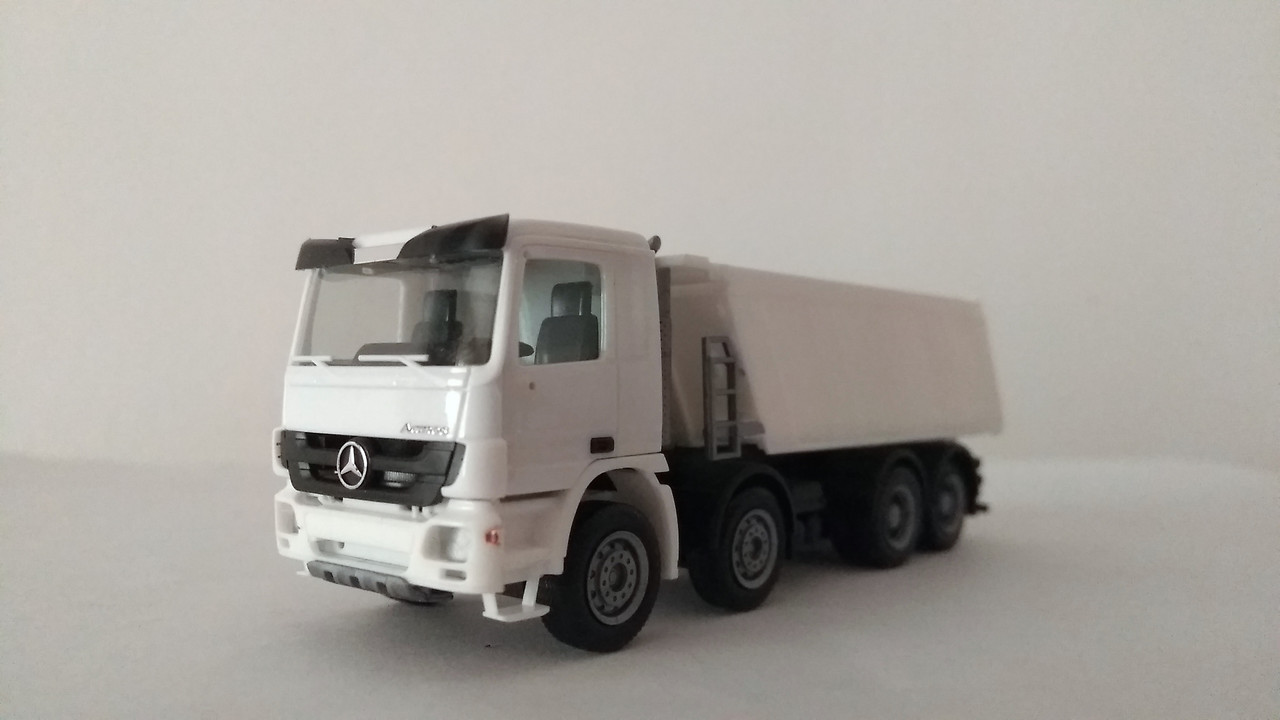 Macht (8107)