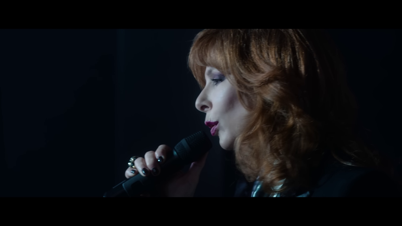 Mylène Farmer L' Emprise Bande originale du film Donjons et Dragons ( Clip officiel)610 — Postimages