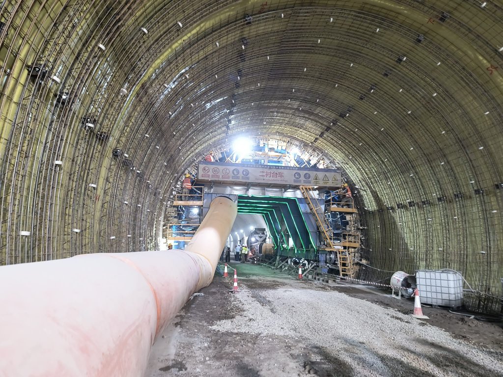 516070-tunel11-jpg-orig.jpg