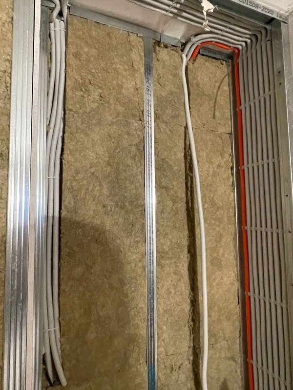 52ef41b3-09cf-4989-8645-3315a9c55e75